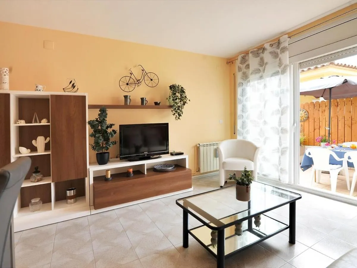L' Escala Gerkens, Bonita Casa De Tres Dormitorios Con Piscina Comunitaria En Escala בית נופש